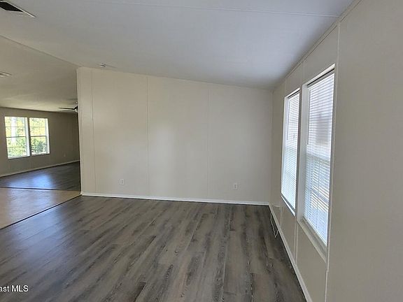 3rd image of 3120 Kinsley Rd