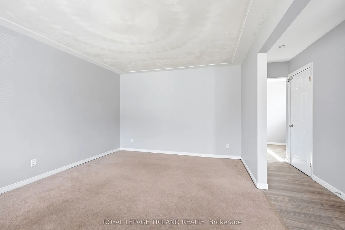 Building Photo - 195 B Cedarvale Cres #A