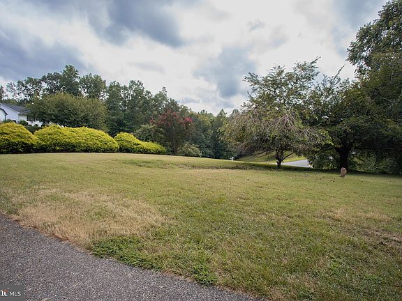 5th image of 39620 Ellen Ct