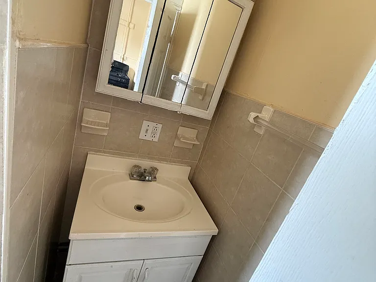 80 McAdoo Ave — Photo 8