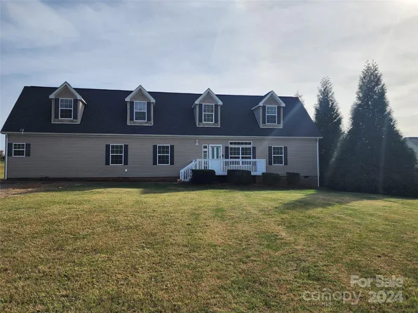 129 Burning Ln, Stony Point, NC 28678