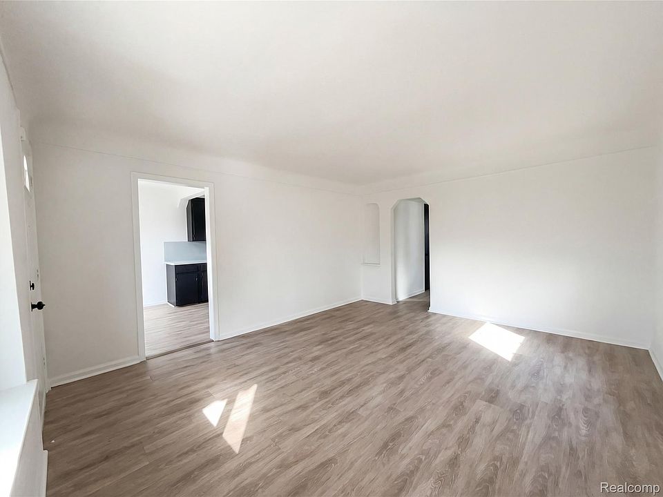 24610 Parklawn St, photo 7