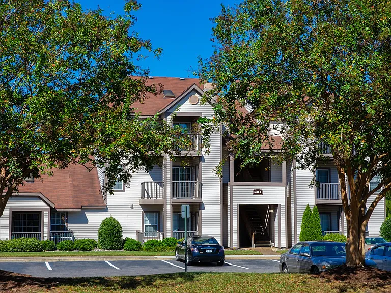 Woodbriar Apartment Homes — Photo 24