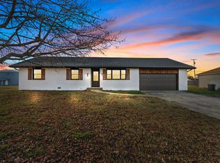 714 E Buffalo Street, Bolivar, MO 65613