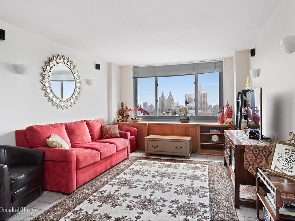 1st image of 2021 Broadway #26F