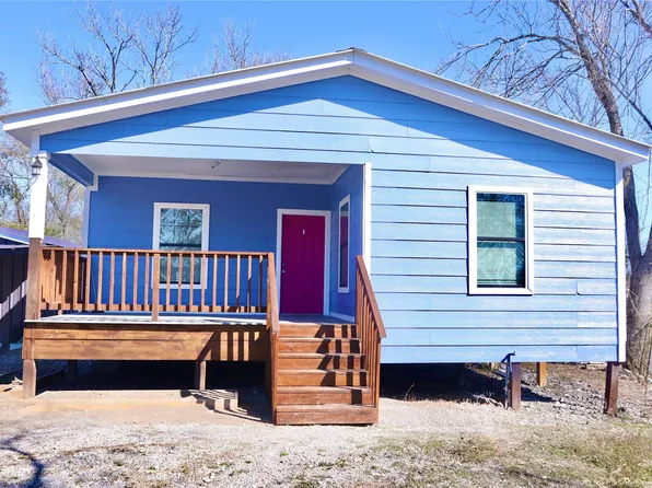 2689 County Road 32, Angleton, TX 77515