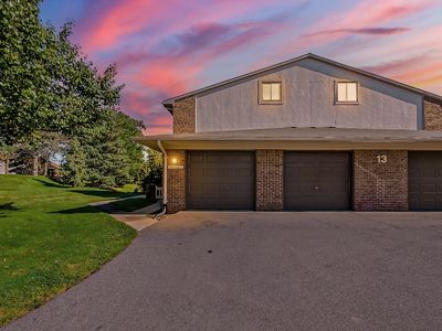 6654 Maple Lakes Dr, West Bloomfield, MI, 48322