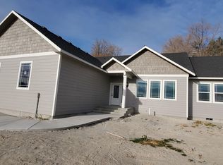 521 Collins Rd, Selah, WA 98942