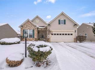 156 Weatherstone Dr, Berea, OH 44017