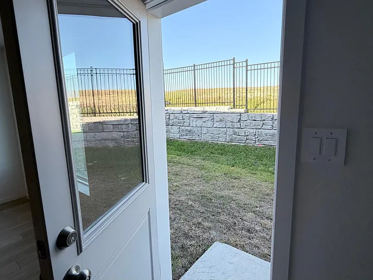 880 Lynx St — Photo 30