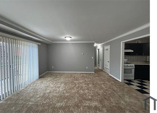 2nd image of 901 Woodson Rd APT G