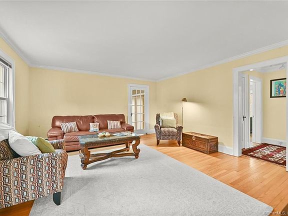 3rd image of 70 Stonehouse Rd
