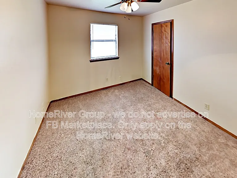 660 W Forster Dr — Photo 11