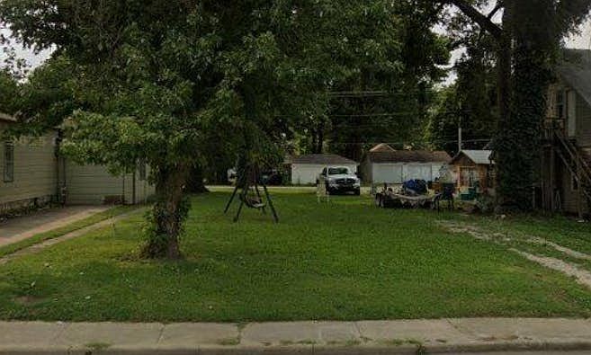 1st image of 915 S Santa Fe Ave