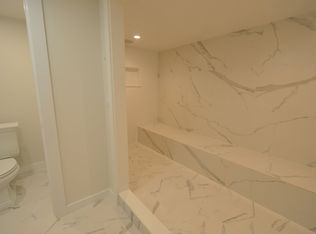 16 Tiffany Dr, Oak Bluffs, MA 02557