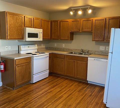 2nd image of 417 Guilford Ave #B