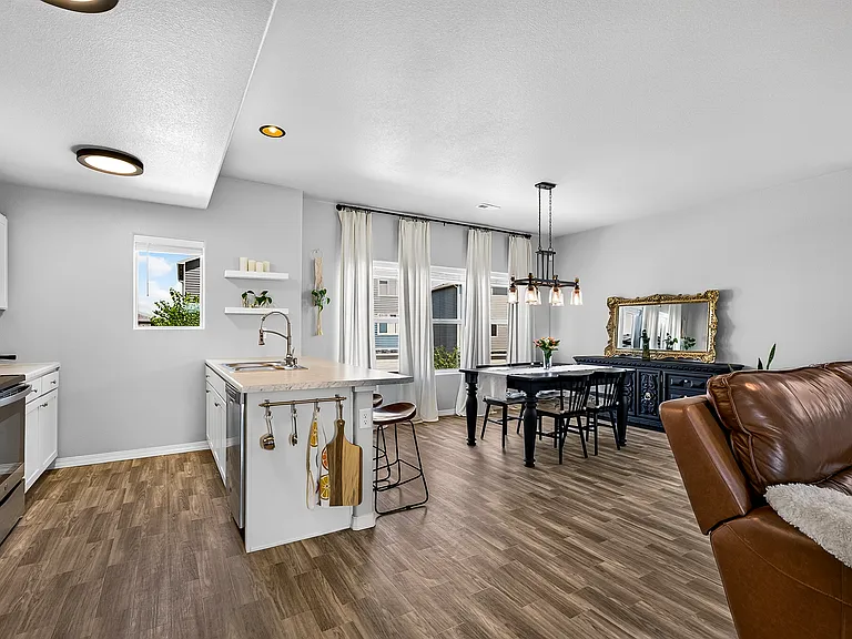 975 Cana Grv — Photo 37