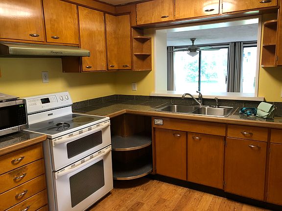 Kitchen before updates