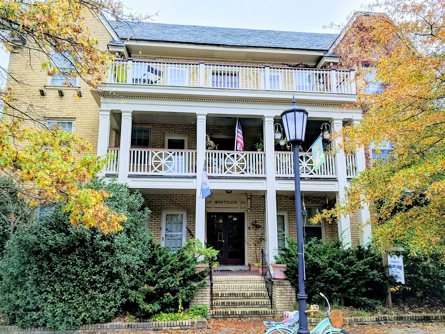 2832 Monument Ave.* — Photo 2