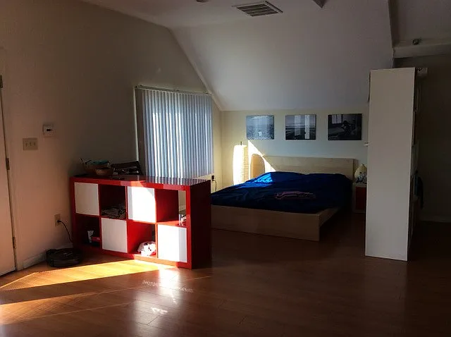 Studio, 900 sqft, $2,700 — Photo 2