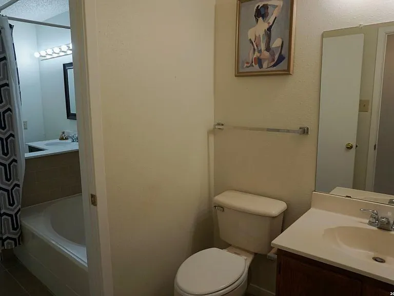 8435 Forest Ridge Dr — Photo 13