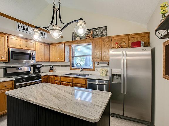 5th image of 2105 Archer Ln N