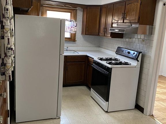 5th image of 9803 Chestnut Ave #2