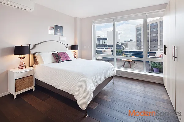 Sold by Modern Spaces | media 14