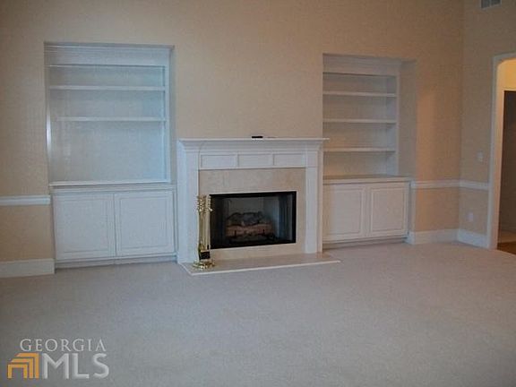 3rd image of 155 Greyfield Dr