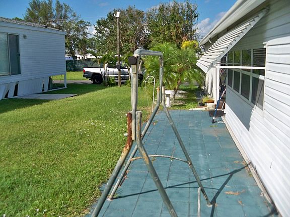 5th image of 49 Pryor Ln #54