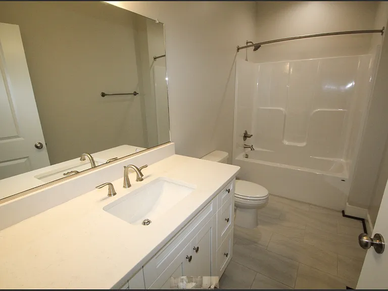 1505 W Cary St — Photo 14