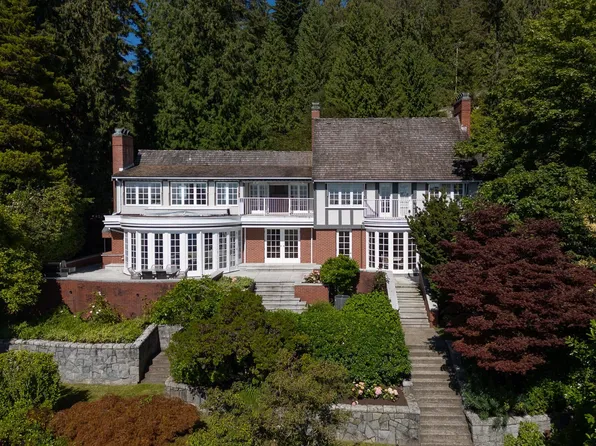 5240 Marine Dr, West Vancouver, BC V7W 2P8
