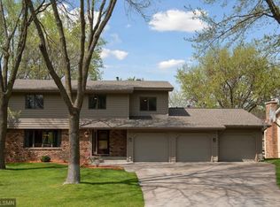 2950 18th St NW, New Brighton, MN 55112