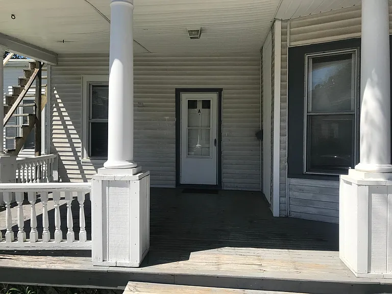 2 S Bradford St #A — Photo 2