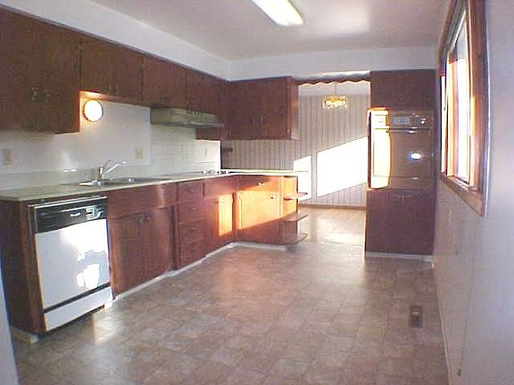 Spacious Kitchen
