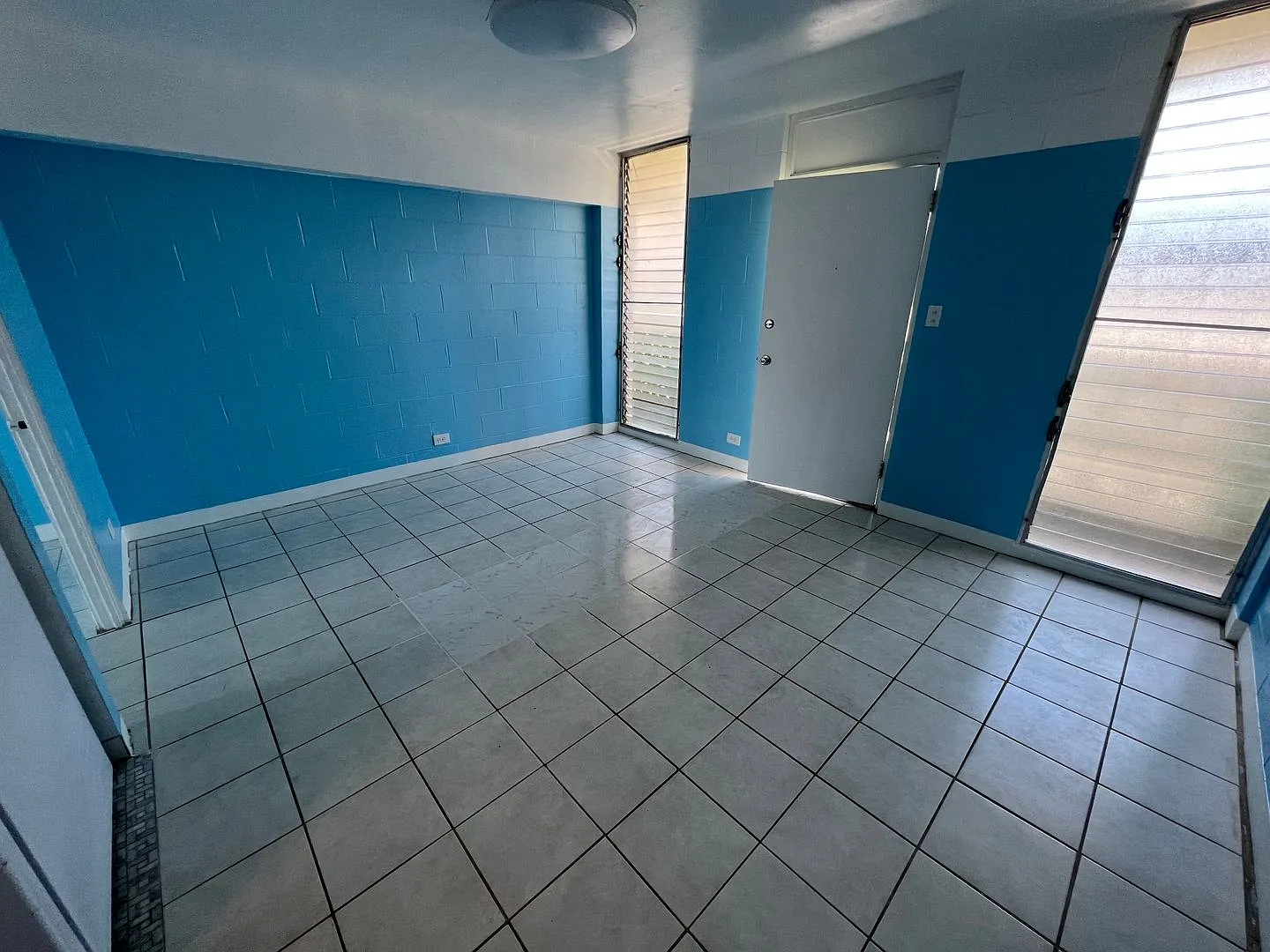 For Rent - Fern Terrace 2120 Fern St. #203 — Photo 3