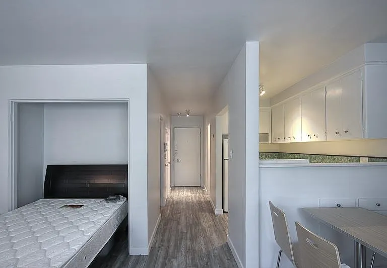 1540 Haro St #210 — Photo 6