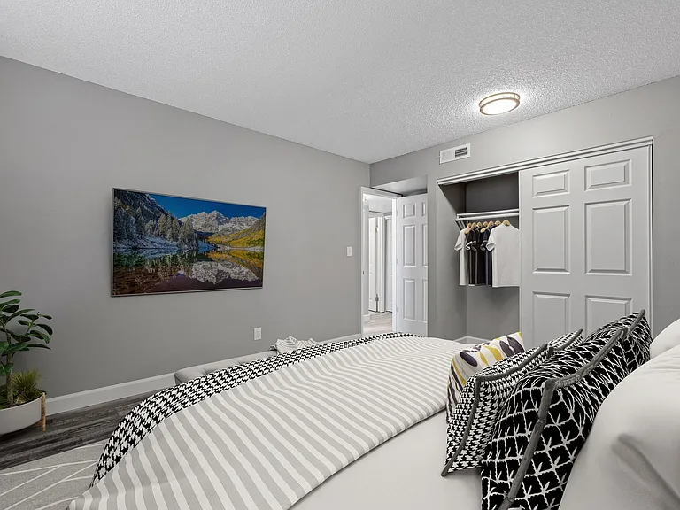 Peak 72 Apartments — Photo 10