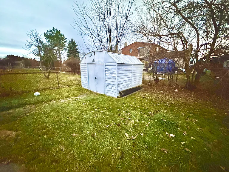 2868 Groves Dr — Photo 47