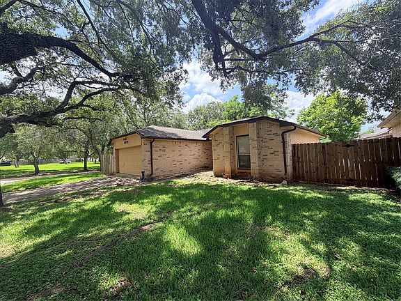 3rd image of 3930 Mill Rock Cir