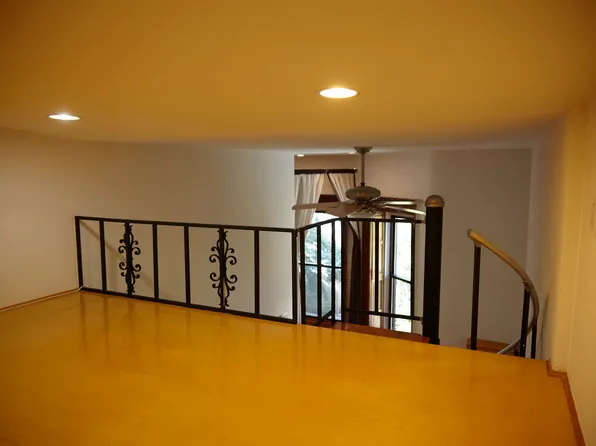 321 West 76th Street image 10 of 14