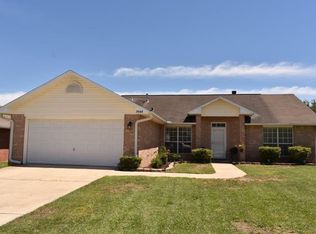 7068 Raburn Rd, Pensacola, FL 32526