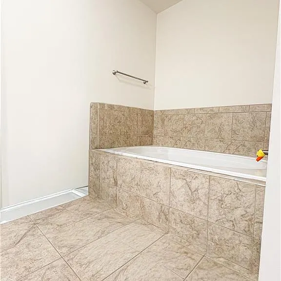 10643 Naramore Ln — Photo 15