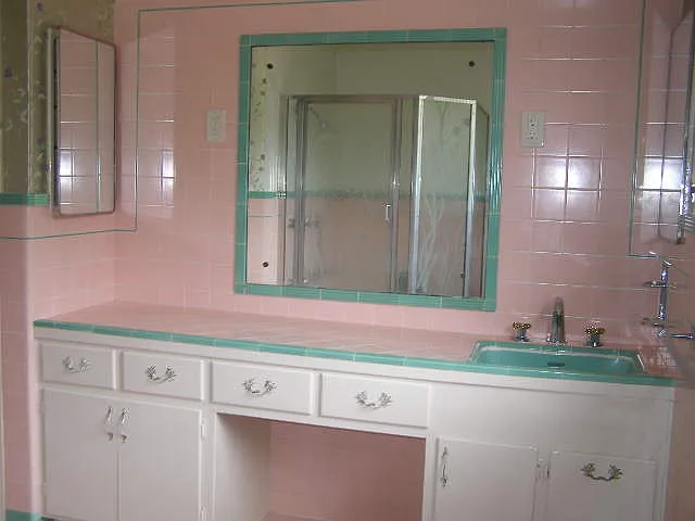 Bathroom vanity