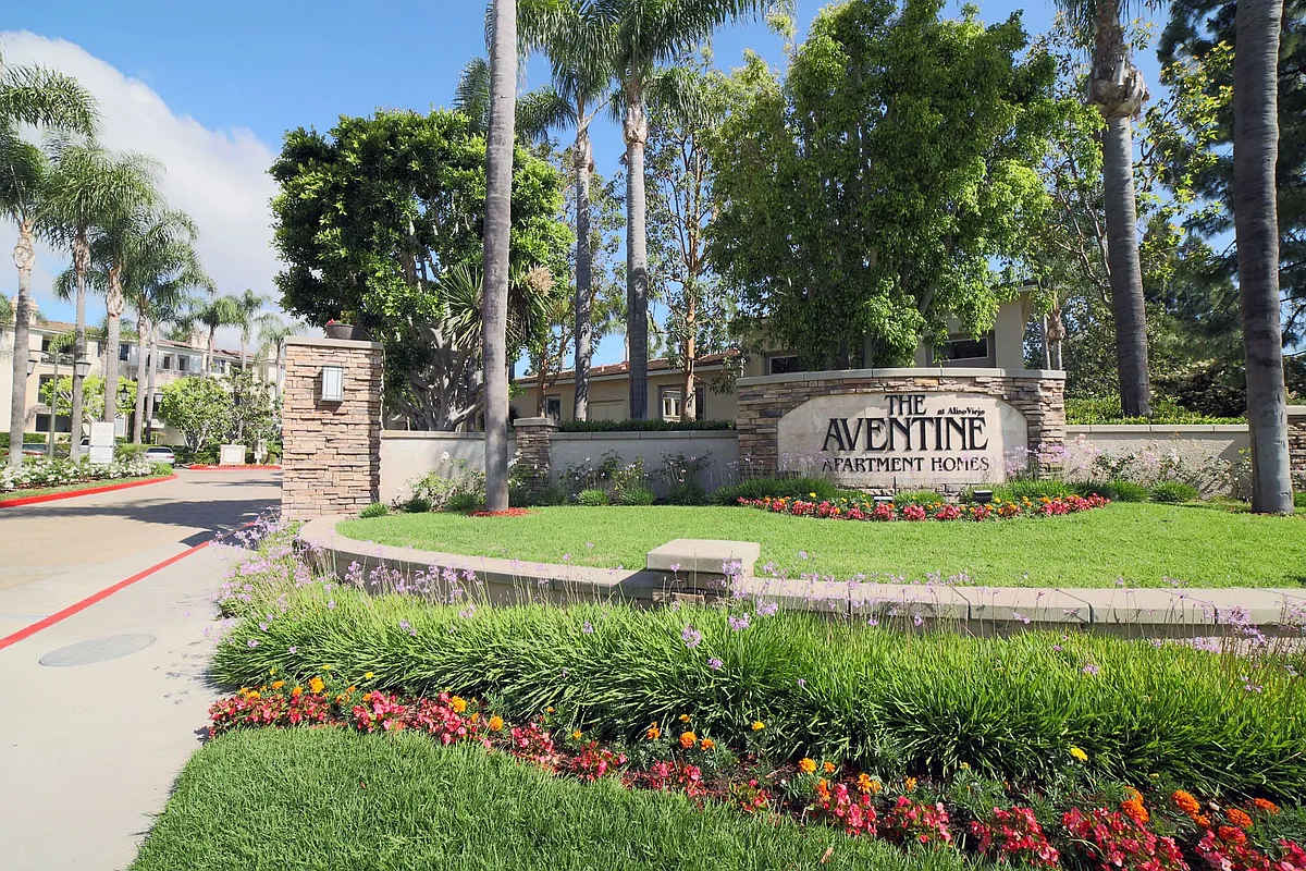 Building Photo - The Aventine