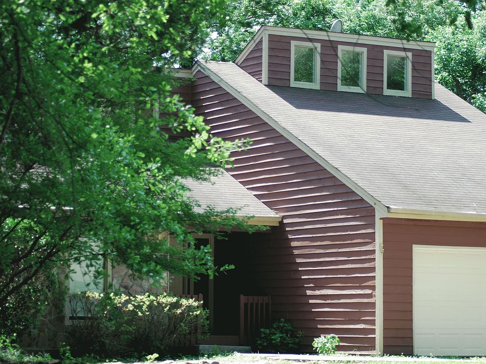 1000 Cedar Knoll Dr