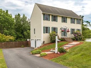 131 Fox Run Dr, Tewksbury, MA 01876