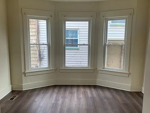 2nd image of 1244 Worley Ave NW