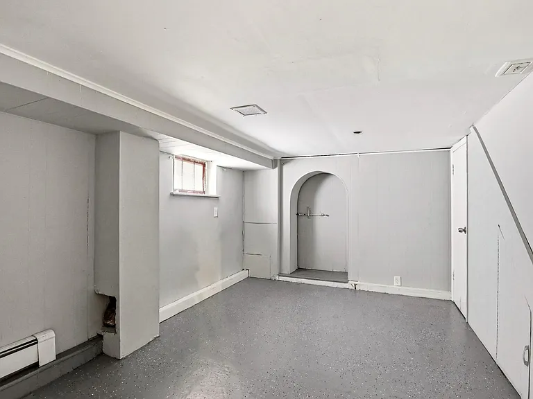 712 Sheridan Ave — Photo 4