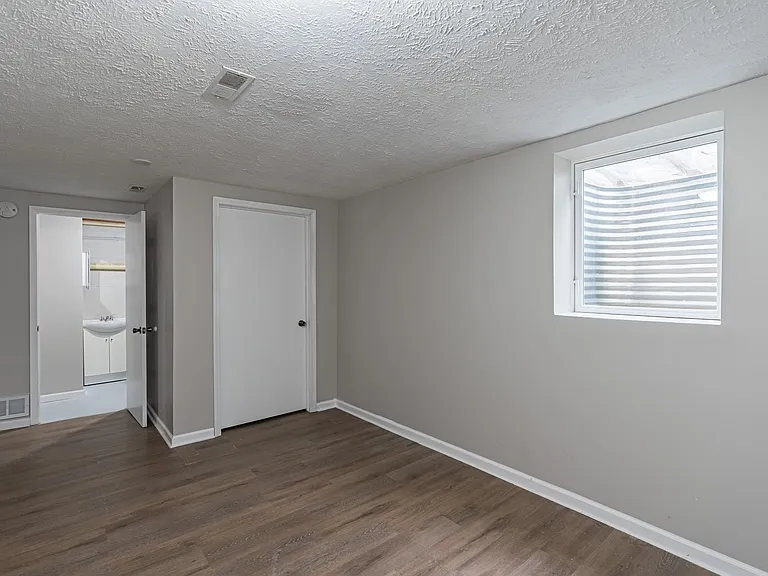 13103 Lillian St — Photo 38
